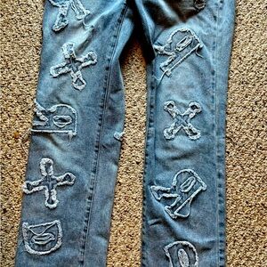 Akira Jeans Wore once. Size medium.